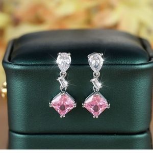 🩷🩷NEW🩷🩷STUNNING!! BARBIE PINK and Clear CZ Dangle Earrings